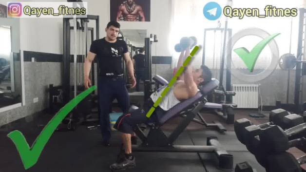 اجرای صحیح حرکت بدنسازی پرس بالا سینه دمبل