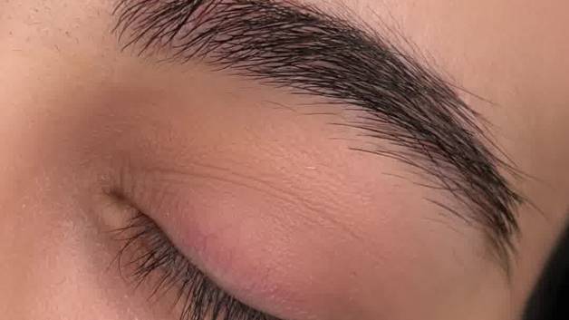 آموزش لیفت ابرو هاشوری با سارا دماوندی