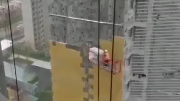 چقدر وحشتناک !!! باد چقدر میتونه خطرناک باشه ????​????​